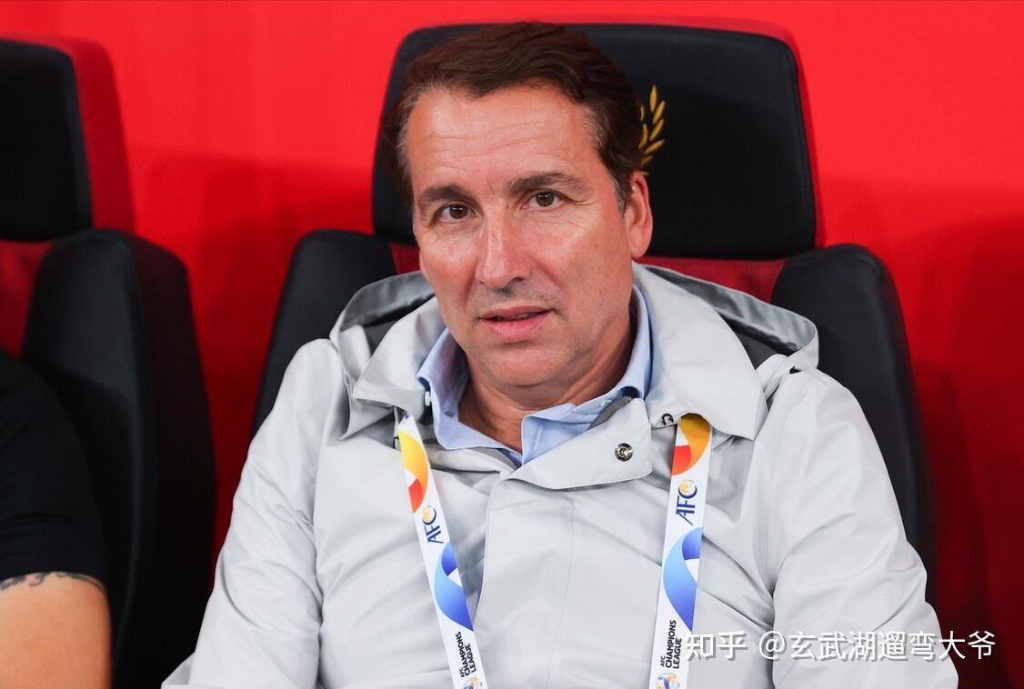 转折点！芝加哥公牛回应争议，亚冠清晨攻防权衡，更衣室稳定，控场能力受关注的简单介绍