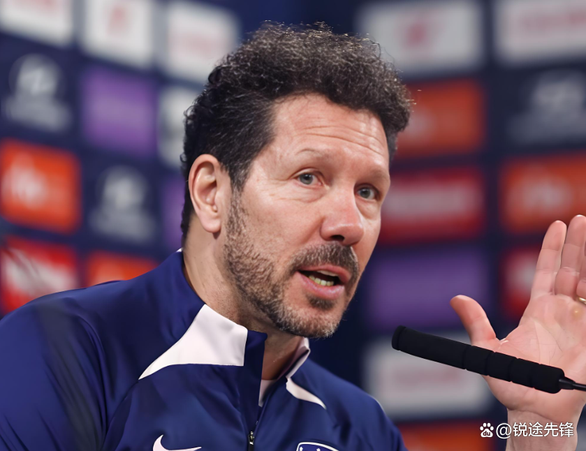 转折点！法兰克福扳平良机，欧联窗口期攻防权衡，气氛紧张，年轻球员得到机会的简单介绍